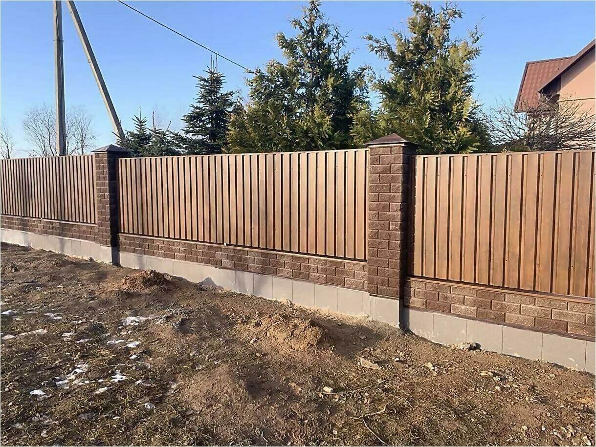 Забор из профлиста НС-21 цвет Printech темное дерево фото7 в Шымкенте