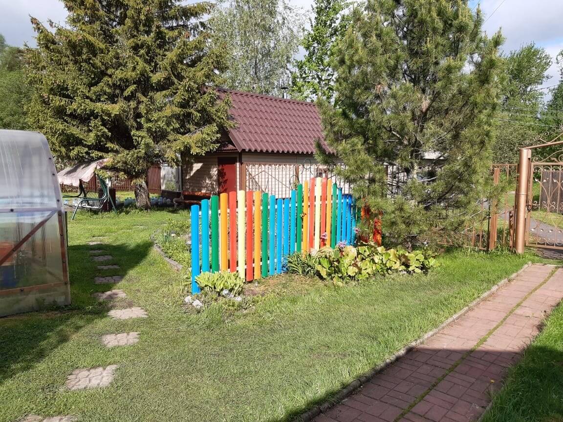 забор из разноцветного штакетника односторонний фото2 в Шымкенте