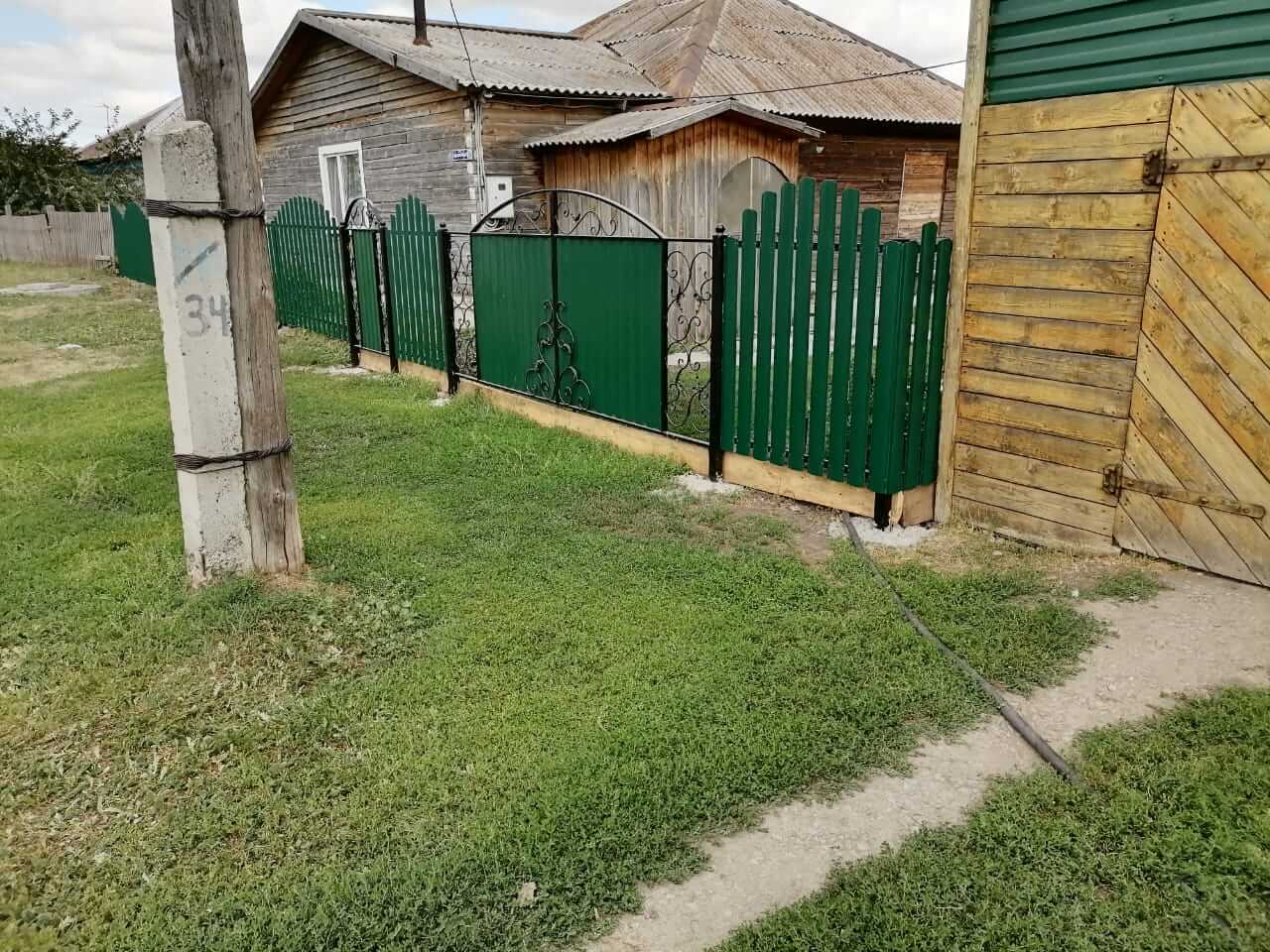 забор из штакетника Зеленый Мох фото2 в Шымкенте