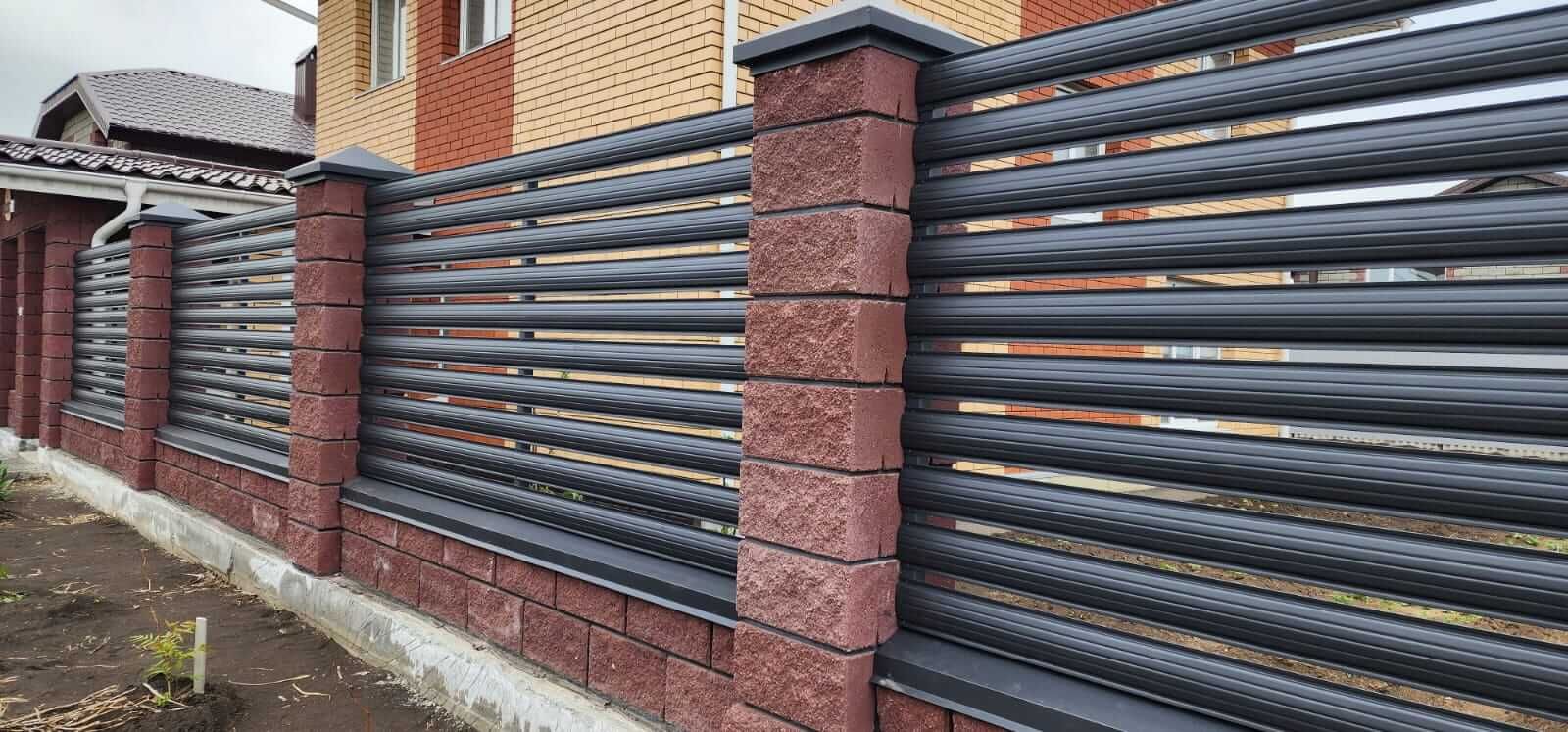 Забор-ранчо из штакетника 21м RAL7024/7024 Серый Графит МАТТЕ двусторонний в Шымкенте